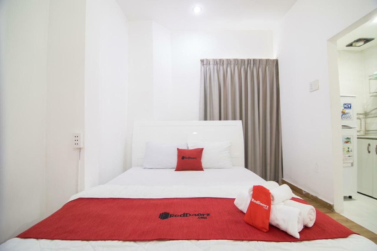 Reddoorz Plus Near Tan Dinh Market Ho Chi Minh City Exterior photo